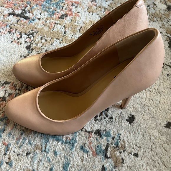 Bleecker and Bond Heels Shoes Women - Picture 9 of 11